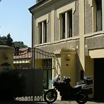 Le Residenze Dei Serravallo 4* 的里雅斯特