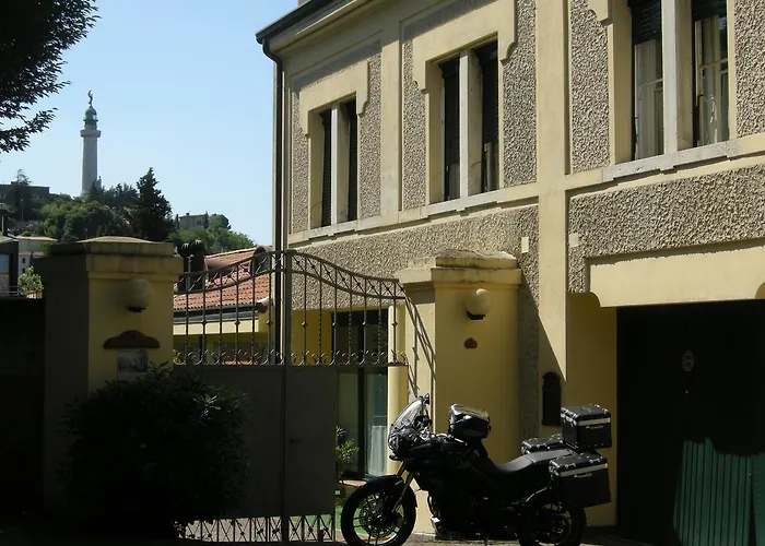 Le Residenze Dei Serravallo 4* Trieste